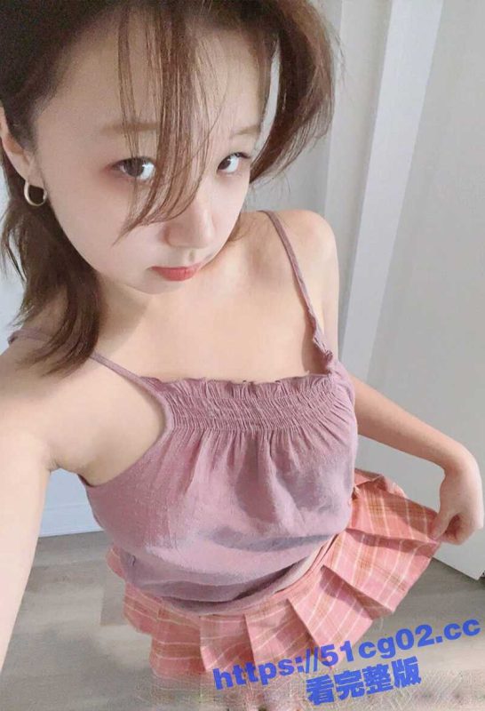 日裔芭蕾舞演员兼推特博主 matcha.latte 超级清纯的妹子 经常搞一些裸体瑜伽 直播露脸露三点自慰!-51吃瓜网