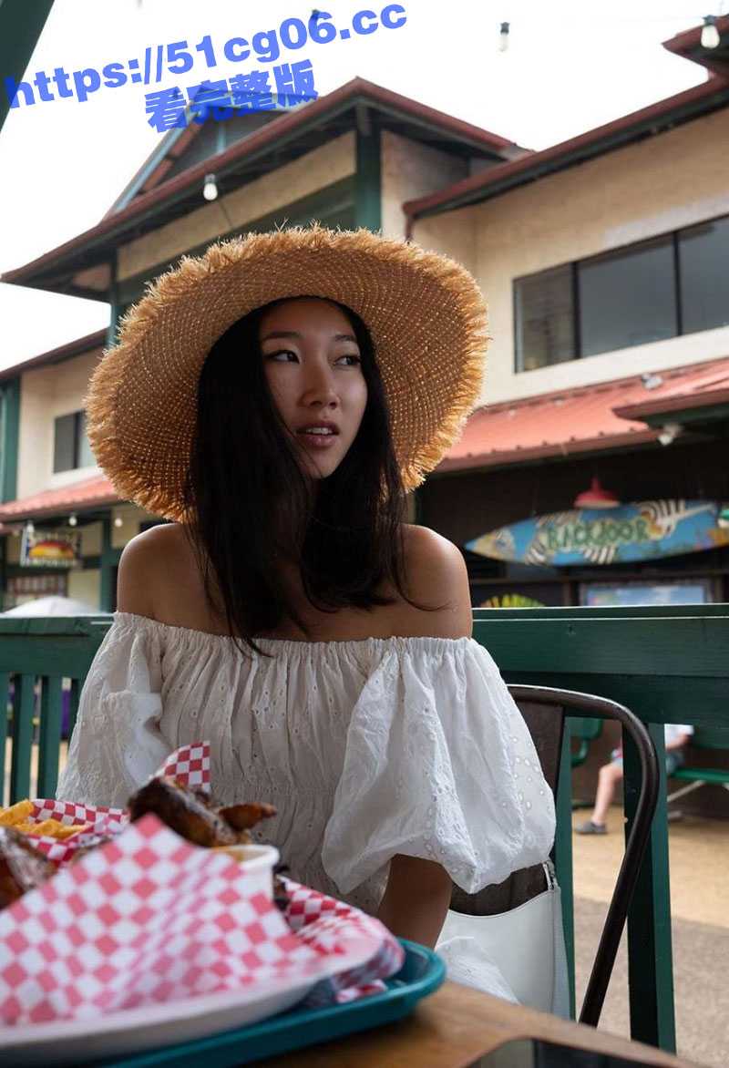 性感美乳华裔留学生 掰开白虎嫩穴给法国爹操 屁眼都被操的合不拢了 反差母狗就是爱吃大洋肠！ - 51吃瓜网-51吃瓜网