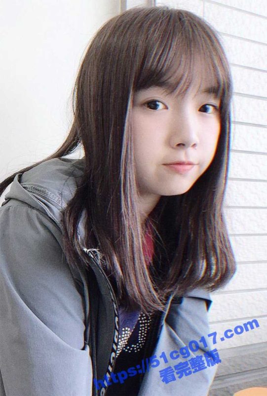 00后清纯可爱萝莉自拍 反差眼镜婊 双穴特写 勾引主人插入 扣菊花自慰出乎意料！-51吃瓜网