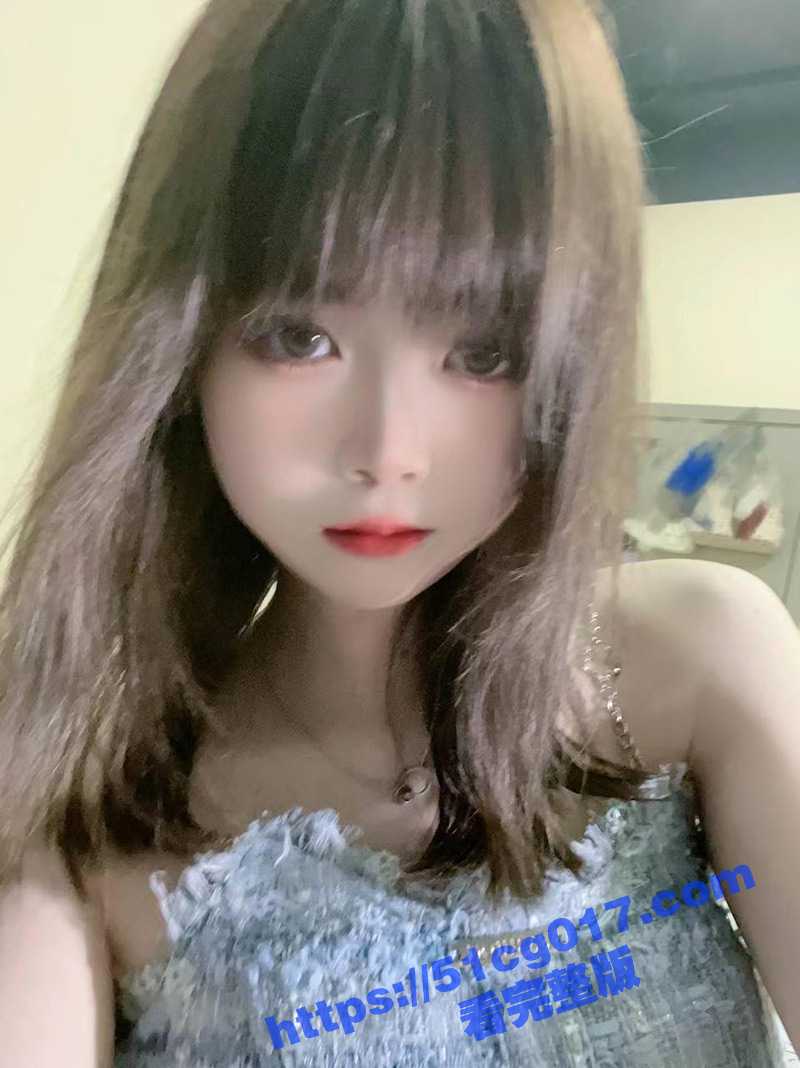 深圳非常清纯的大眼睛妹妹 没想到私下玩的这么开网上约个人就能干 最刺激经历戴跳蛋外出 有深圳的瓜友认识吗？ - 51吃瓜网-51吃瓜网