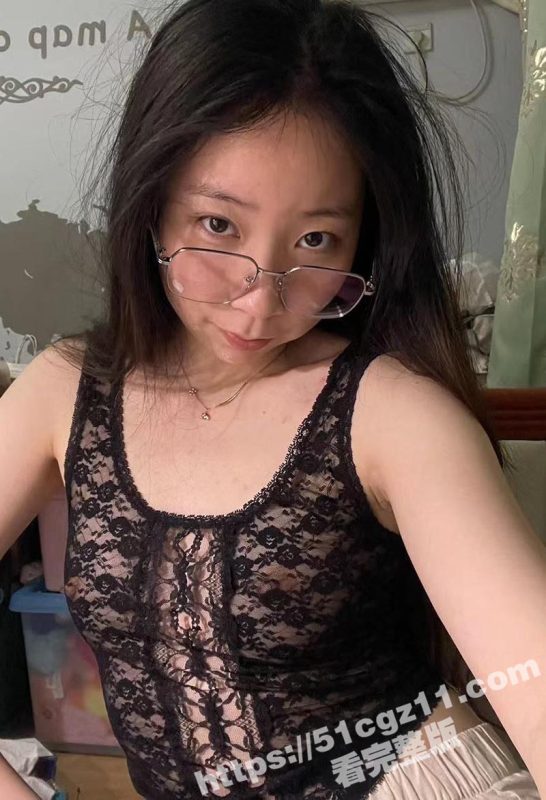 河北石家庄某公司HR 刘晴 约炮视频遭男友曝光 可爱女友竟是男同事专属精盆-51吃瓜网