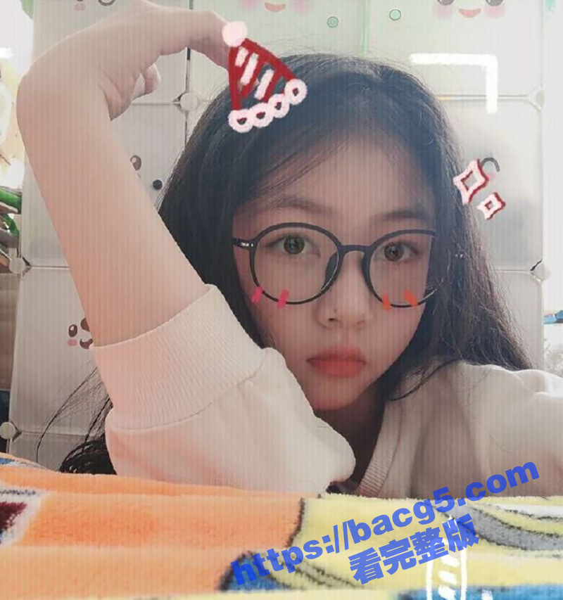 反差眼镜女大学生 被金主调教成骚母狗 各种场合忘我口交 表情销魂口技一流 - 51吃瓜网-51吃瓜网