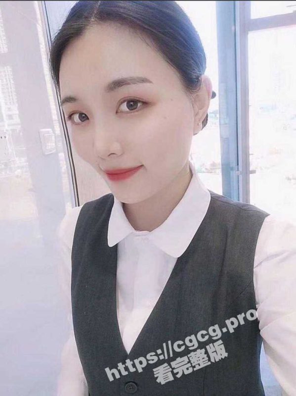 房地产销售为了签单 陪我深夜买醉 最后本想颜射纪念 却被她酒醉半醒状态下意识躲开了！-51吃瓜网