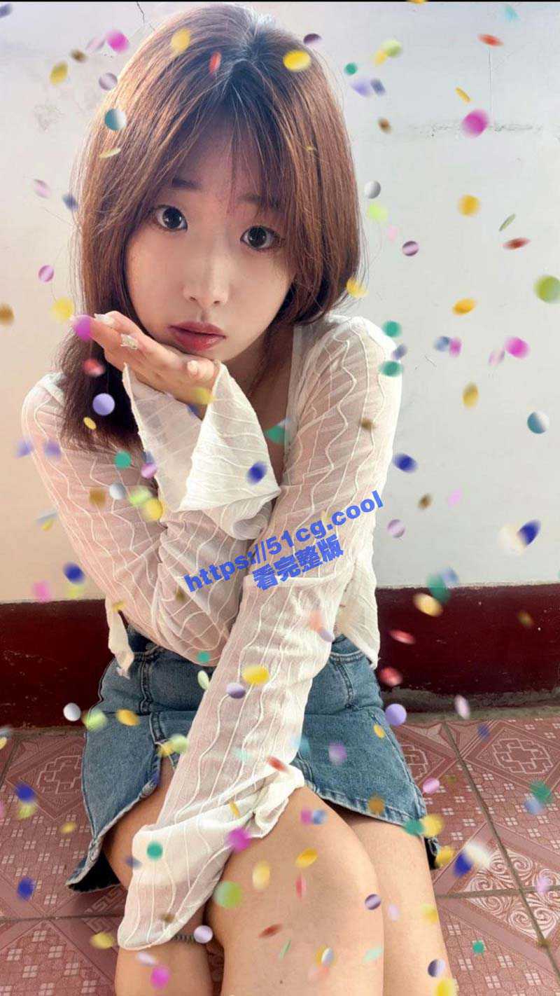 大二学妹玩的很花，喜爱多人运动，实力金主包养的玩物 - 51吃瓜网-51吃瓜网